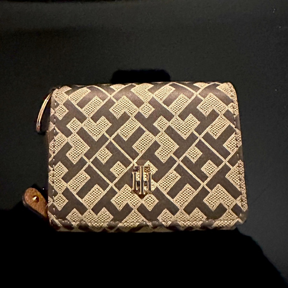 Tommy Hilfiger Small Card Case ID Wallet With Key Ring